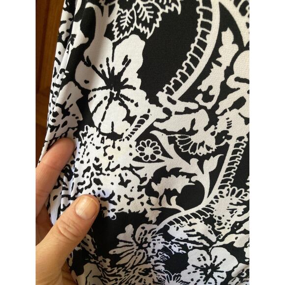 Susan Lawrence Black and White Stretch Pullover Top, Size 3X - Picture 7 of 8